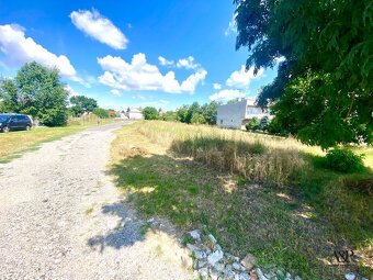 NA PREDAJ POZEMOK PRE VÝSTAVBU RODINNÉHO DOMU, 550 M2, DOJČ, - 2