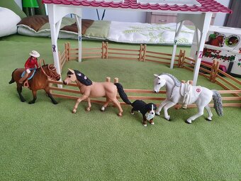 Schleich pristresok, auto, koniky - 2