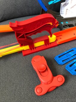 Hot wheels mix - 2