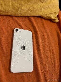 iPhone SE 2020 - 2