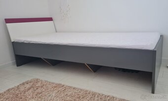 Predám detskú posteľ 205cm x 95cm. - 2