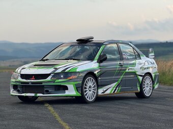 Mitsubishi Lancer Evo IX - 2