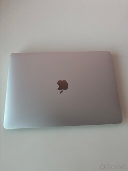 Apple MacBook air M1, 8GB, 256 GB - 2