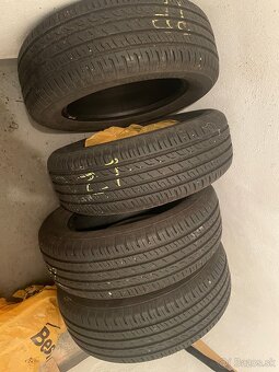 Pneu 205/60 r16 - 2