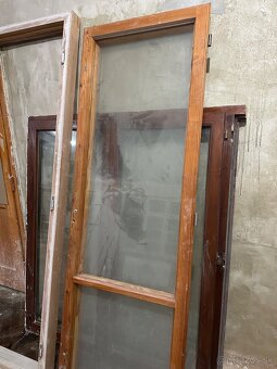 Balkónové okna , drevené okno - 2