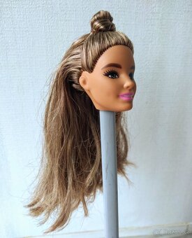 Hlavička Barbie Made to Move Jogínky Neysa - 2