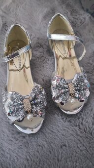 Sandálky pre princeznú c.30 vd 19 cm - 2