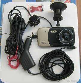 Autokamera WDR 2v1 Full HD so zadnou kamerou - 2