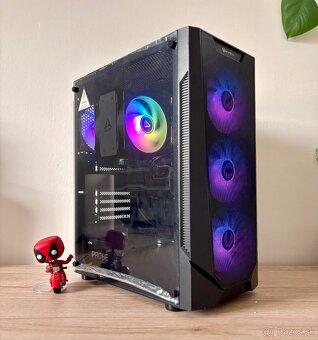 R7 5800X / RX 7800XT 16GB / 32GB RAM / 1TB NVMe - 2