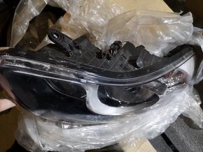 Hyundai Elantra lave predne svetlo - 2