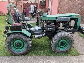 Predám malotraktor domacej vyroby 4x4 - 2
