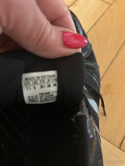 Predám adidas botasky - 2