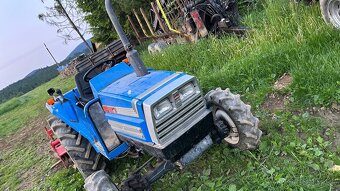 Traktor Iseki 4x4 automat - 2