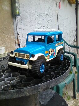 Toyota ( Joustra) - 2
