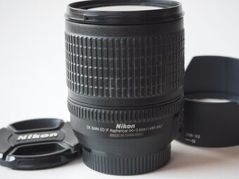 Nikon DX AF-S Nikor 18-135mm. - 2