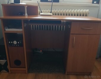 Jednolôžková posteľ + písací stôl + stolička - 2