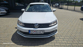 Volkswagen Jetta 2.0 TDI Business Highline DSG - 2