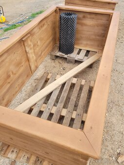 Vyvýšený záhon drvené kvetináč - 2