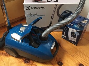 electrolux easygo eeg41cb - 2