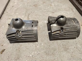 Predám kryty karburatora ČZ - 2