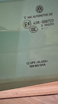 Ľave zadne sklo do dverí GOLF 7 - 2