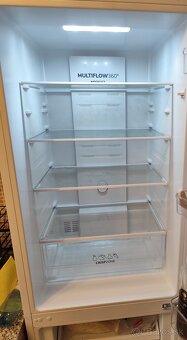 Chladnička s mrazničkou - 2