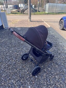 Kočiar Moon Resea - 2