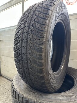 Predám zimné pneu 215/70 R16 100H - 2