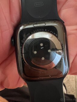 Predám Apple Watch 8 series 45mm - 2