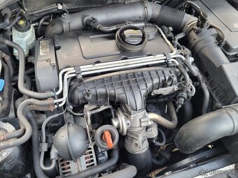 Predám vstrekovacie trisky pre 2.0tdi 103kw BKD 038130073G+ - 2