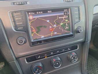 VW GOLF VII 1,6 TDI 81KW ROK 2016 - 2
