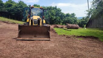 Komatsu wb93r5 - 2
