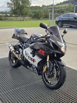 Suzuki gsxr 600 k4 - 2
