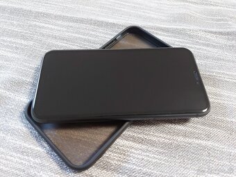 Apple iphone 11 v záruke - 2