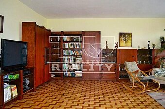 Veľký 5 izbový 2 podlažný rodinný dom s úžitkovou... - 2