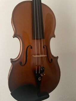 Husle 4/4 - 2