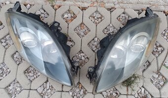 Predné svetla Fiat Croma 2008 - 2