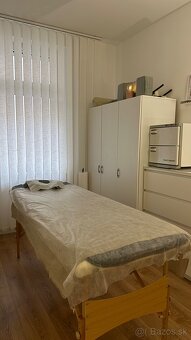 masážneho kabinetu v zabehnutom salóne - 2