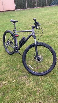 Horský bicykel SPECIALIZED - 2