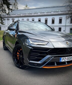 LAMBORGHINI URUS 4.0 V8 - 2