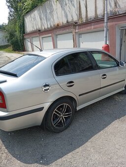 OCTAVIA 1 - 2
