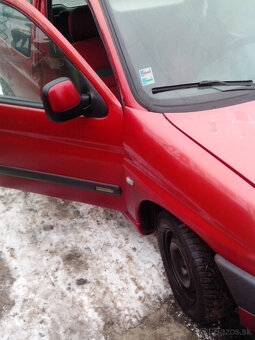 Citroen Berlingo1.9d-51kw na nd,rok-2002 - 2