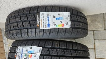 Predam celorocne pneu Hankook 195/80 R 14C - 2