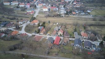 Exkluzívne na predaj stavebný pozemok s právoplatným stavebn - 2