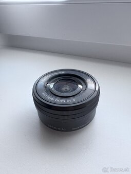 Sony E 16-50mm f/3.5-5.6 OSS II - 2
