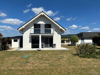 5 izbový rodinný dom s pozemkom 889 m² v obci Soblahov - 2