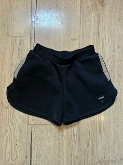 NOVE Guess nohavice, teplaky, sortky, kratase XS - M - 2
