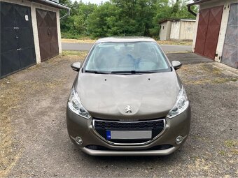 Peugeot 208 benzín 2012 - 2