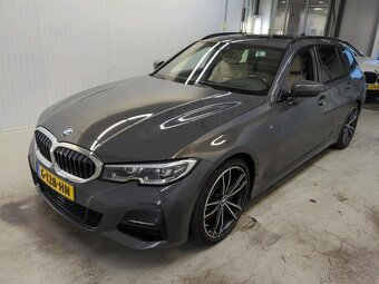 BMW 330i G21 - 2