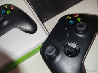 Xbox series X, Dva ovládače - 2